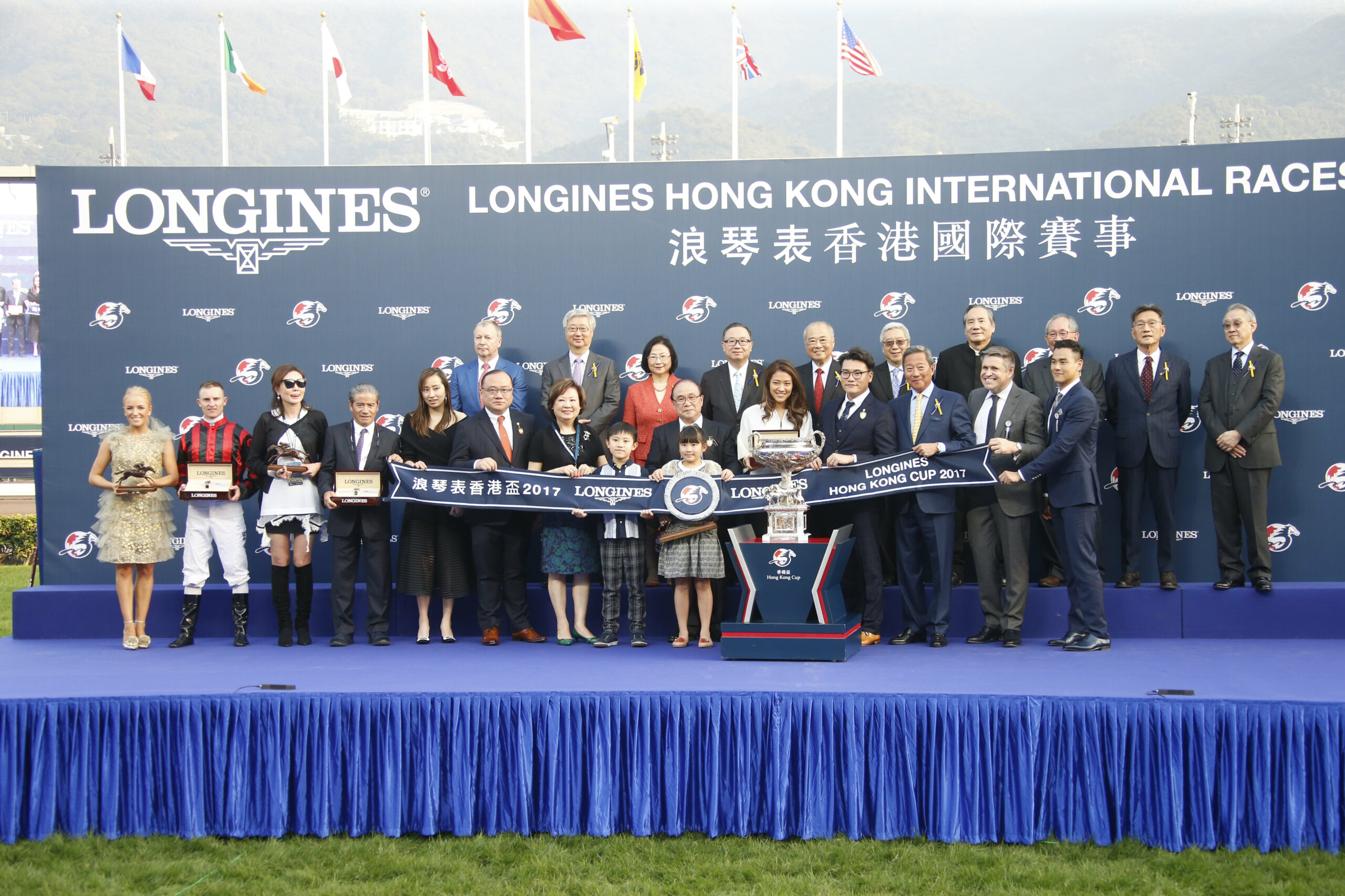 Longines welcomes its Ambassador of Elegance Eddie Peng at the